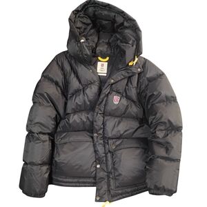 This is a very unique jacket it's truly one of the best jackets I've come across